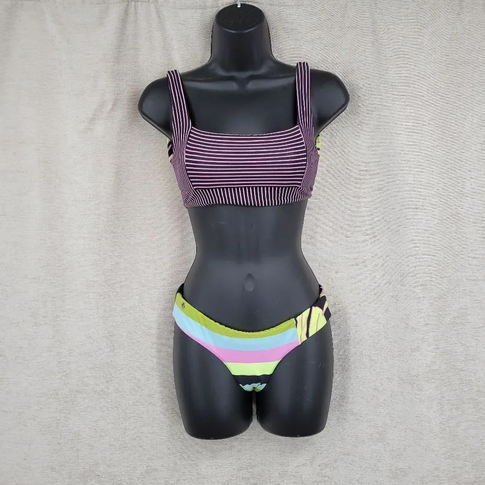 MAAJI  NAYA TABBY REVERSIBLE BRALETTE BIKINI ARTEMIS BLACK STRIPE